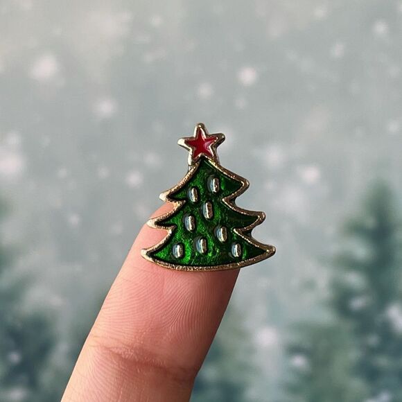 Christmas Tree Small Enamel Pin/ Brooch Lapel - Picture 1 of 7
